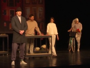 О предрасудама и понављању грешака - Амстердам у Атељеу 212