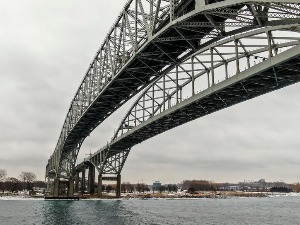 Одблокиран мост између САД и Канаде