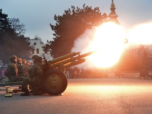 Почасна паљба на Калемегдану поводом Дана државности