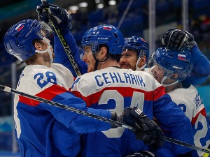 Словачка после пенала елиминисала САД са хокејашког турнира, у полуфиналу Русија, Финска и Шведска