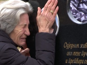 Парастос за жртве напада код Подујева, породице подсећају на злочин и траже правду