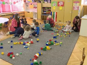 Седам идеја како да се играте са децом: Направите пластелин, искористите макароне и штапиће за уши