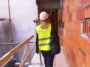 Пребијају их, прете деци, пале аутомобиле – опасно је бити инспектор у Србији