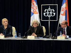 Задуживање, инфлација, камате: Све наше несавршености у савршеној економској олуји Задуживање, инфлација, камате: Све наше несавршености у савршеној економској олуји