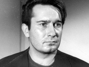 Далеко је Аустралија