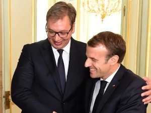 Вучић разговарао с Макроном: Хвала на фер односу