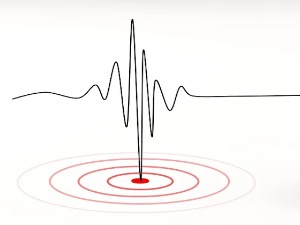 Јак земљотрес у Индонезији, страдале две особе