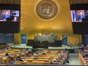 Лончар: Србија апсолутно посвећена постизању универзалне здравствене заштите