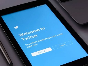 После Фејсбука, и Твитер блокиран у Русији