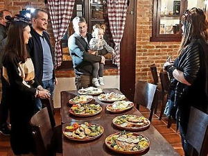 Знање имање: Женама на дар