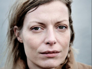 Астa Оливијa Норденхоф: Пун џеп