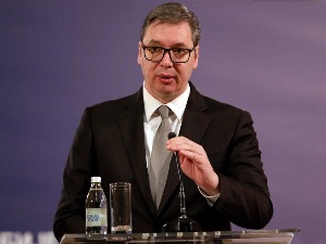 Вучић: Биће тешких одлука, Влада ће ограничити извоз пшенице