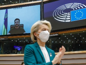 Како је Ана Нетрепко напала Украјину: Укидање непоћудних гласова Како је Ана Нетрепко напала Украјину: Укидање непоћудних гласова