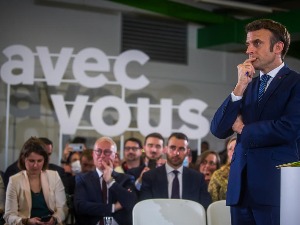 Улога Емануела Макрона у европском одговору на украјинску кризу: У трагању за сопственом стратегијом Улога Емануела Макрона у европском одговору на украјинску кризу: У трагању за сопственом стратегијом