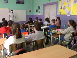 Пожаревачка школа забранила мобилне, деца кажу овако је лепше