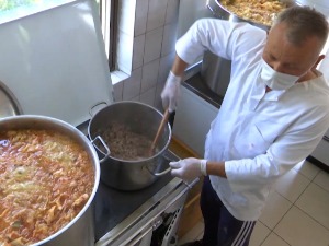 Народна кухиња "Мајка девет Југовића" има залихе за два месеца, дневно се испече око 2.000 векни хлеба