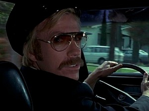 Добри момци носе црно