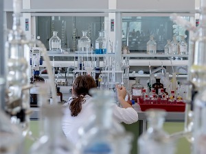 Да ли је могуће направити биолошко оружје које напада само једну нацију