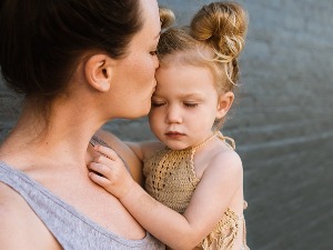 Национална пензија за маме – решење демографске кризе или помоћ у погрешно време