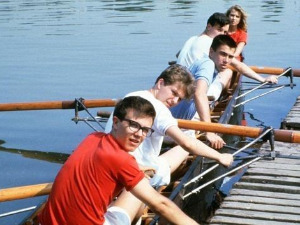 Бал на води