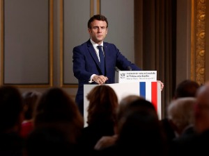 Марин ле Пен заостаје за Макроном у изборној трци – рејтинг му расте због рата у Украјини