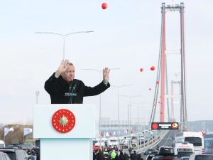 Турска отворила најдужи мост између Европе и Азије