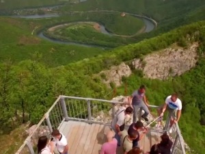 Туристи све више посећују Овчарско кабларску клисуру
