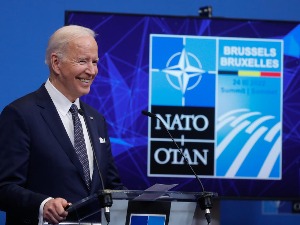 Бајденови планови за уклањање Путина: Од економске до нуклеарне катастрофе Бајденови планови за уклањање Путина: Од економске до нуклеарне катастрофе