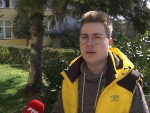 "Рат времена" - прва песничка књига младог Ваљевца