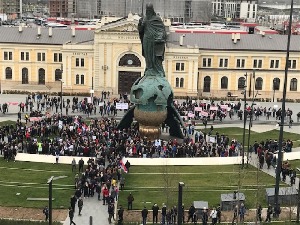 Протест пијачних продаваца против фискалних каса