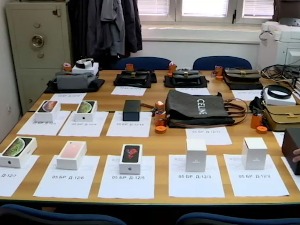 Прва онлајн лицитација заплењене робе - продати ексклузивни сатови, ташне, изгубљени пртљаг