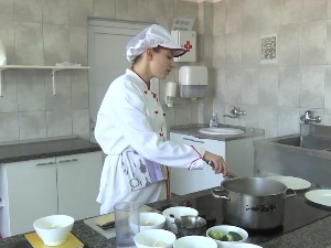 Јеленина ролована пилетина по укусу жирија