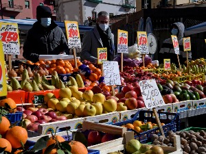 Највећа инфлација у Италији за 30 година, скоро једна од шест особа није у стању да плати рачуне