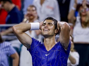 Карлос Алкараз други финалиста у Мајамију