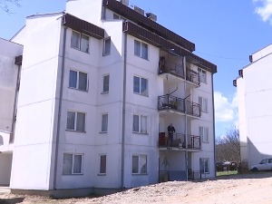 После две деценије у згради у Врању светле сијалице