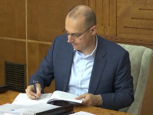 Лончар: Стижу најсавременији апарати за зрачење