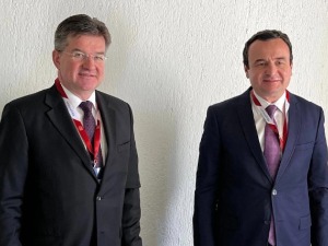 Лајчак са Куртијем о даљим корацима за напредак у дијалогу