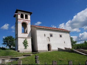 Oпљачкана Црква Светих Архангела у Великом Ропотову на Космету