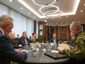 Стефановић с руководством фабрика одбрамбене индустрије