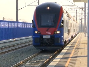 Екипа РТС-a у возу "Соко" – карте продате унапред, пиће јефтино, путници не стижу да га попију