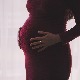 Подигнута старосна граница за вантелесну оплодњу, неограничен број покушаја – можемо ли до више беба