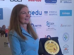 Лондон: Амбасадорки Јоксимовић уручена награда „Витез части“