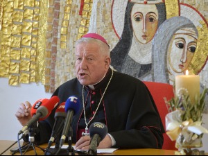 Хочевар: У тешким временима смисао тражити у вери