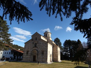 Високи Дечани: Изјаве појединих албанских политичара о мартовском погрому апсурдне и неморалне