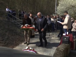 Под велом заборава