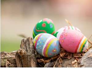 Честитка Вучића верницима који сутра славе Ускрс