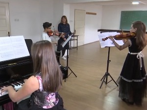 Прегршт признања за ученике лесковачке музичке школе