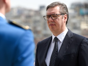 Вучић честитао Дан Војске Србије