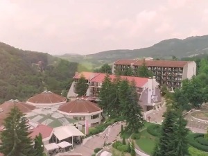 Васкршњи спојени са првомајским - празници напунили бање и туристичке центре