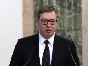 Вучић честитао Роберту Голобу победу на изборима 